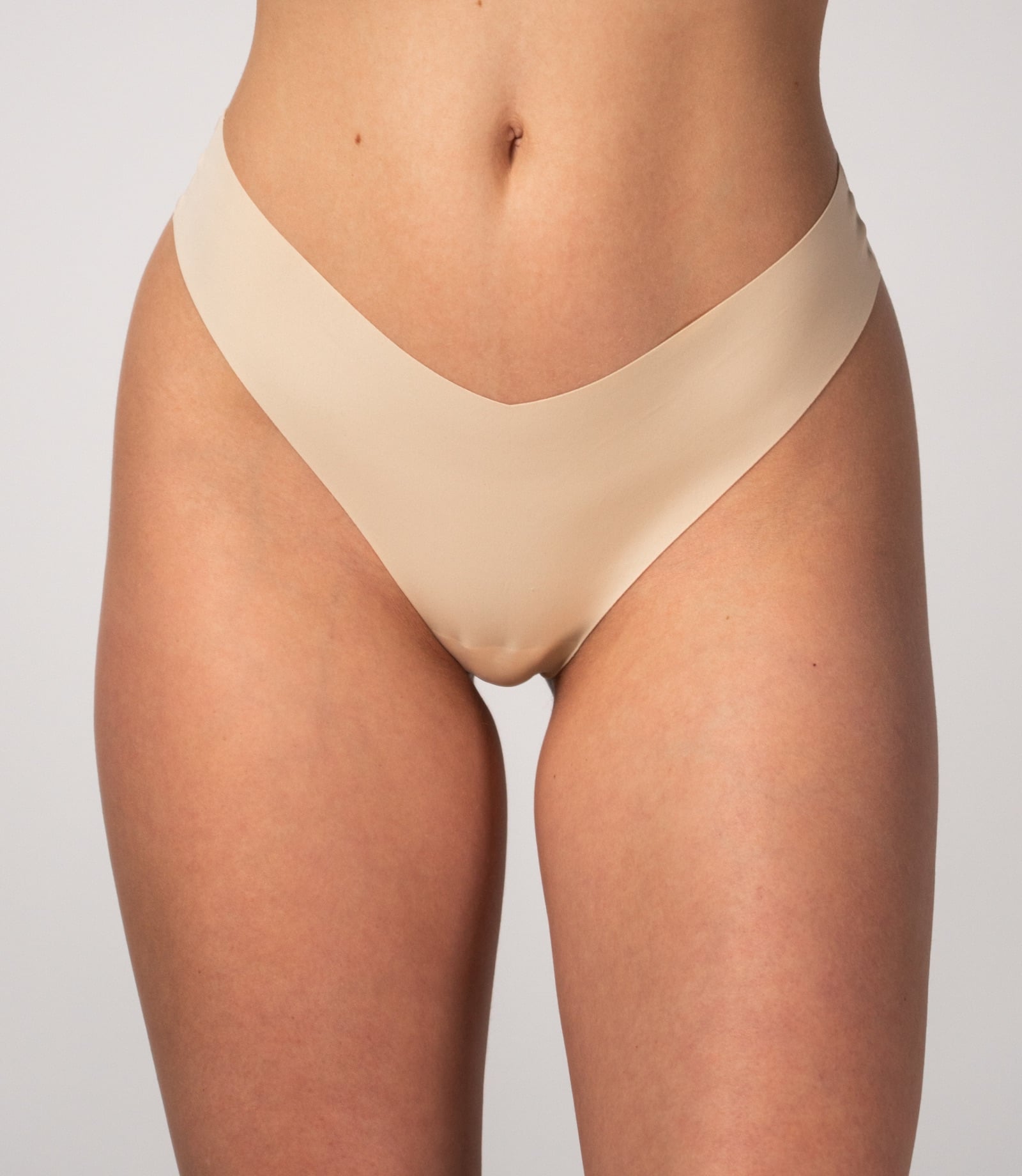 3 pieces of women's standard thongs