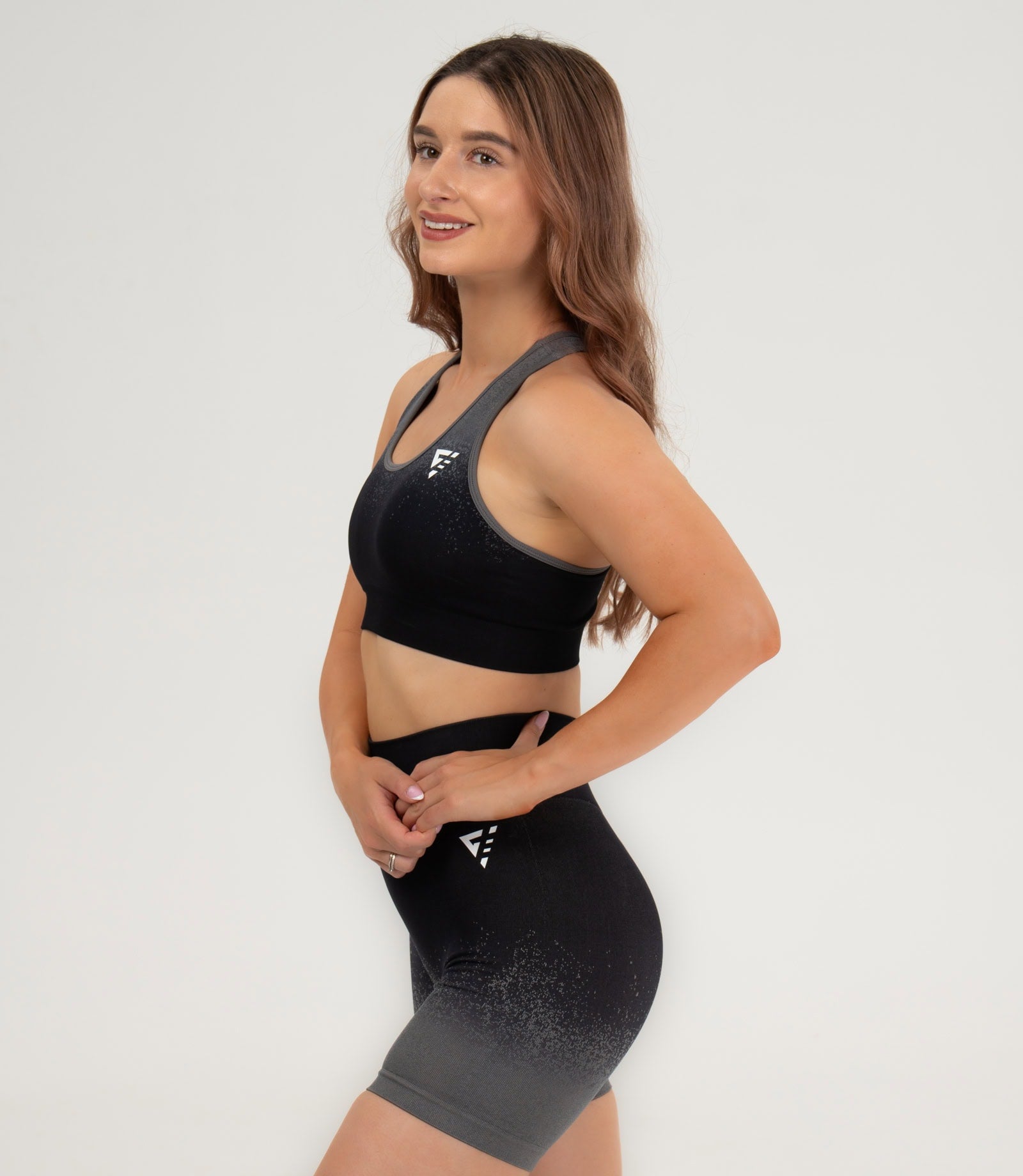 Women's sports bra "Skyla"